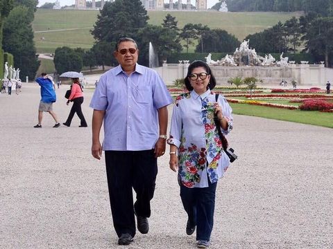 Ani Yudhoyono & SBY