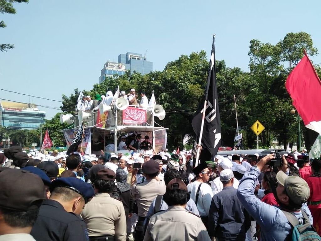 PA 212: Kami Lawan SP3 Bu Suk PA 212: Kami Lawan SP3 Bu Suk