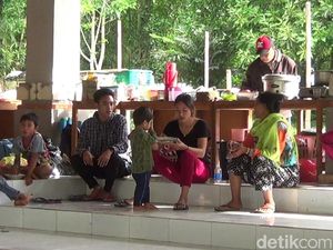 Pengungsi Gunung Agung Belum Mau Balik ke Rumahnya