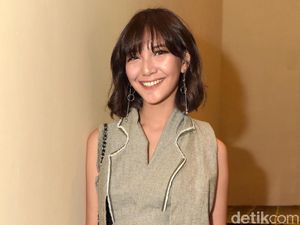 Sutradara dan Skenario Jadi Alasan Sheila Dara Gabung di Ratu Ilmu Hitam Sutradara dan Skenario Jadi Alasan Sheila Dara Gabung di Ratu Ilmu Hitam