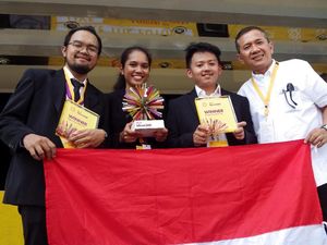 Mobil Berbahan Bakar Sampah Mahasiswa UGM