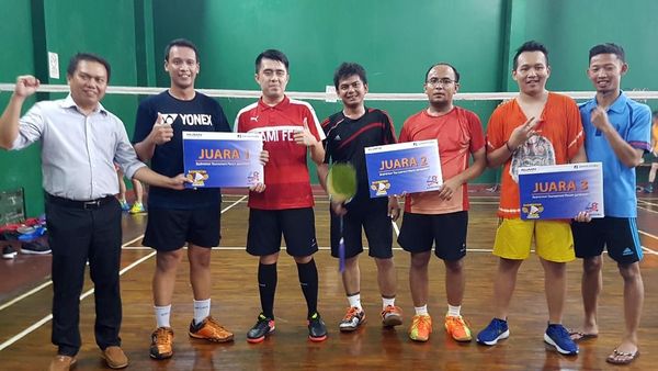 Jawara Badminton di Ajang HUT Jamkrindo