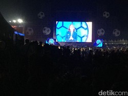 Histeris Pendukung Saat Prancis Ungguli Uruguay di Babak Pertama