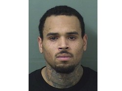 Chris Brown Harusnya Bisa Seperti Michael Jackson Asal Tak Dikelilingi Anggota Geng