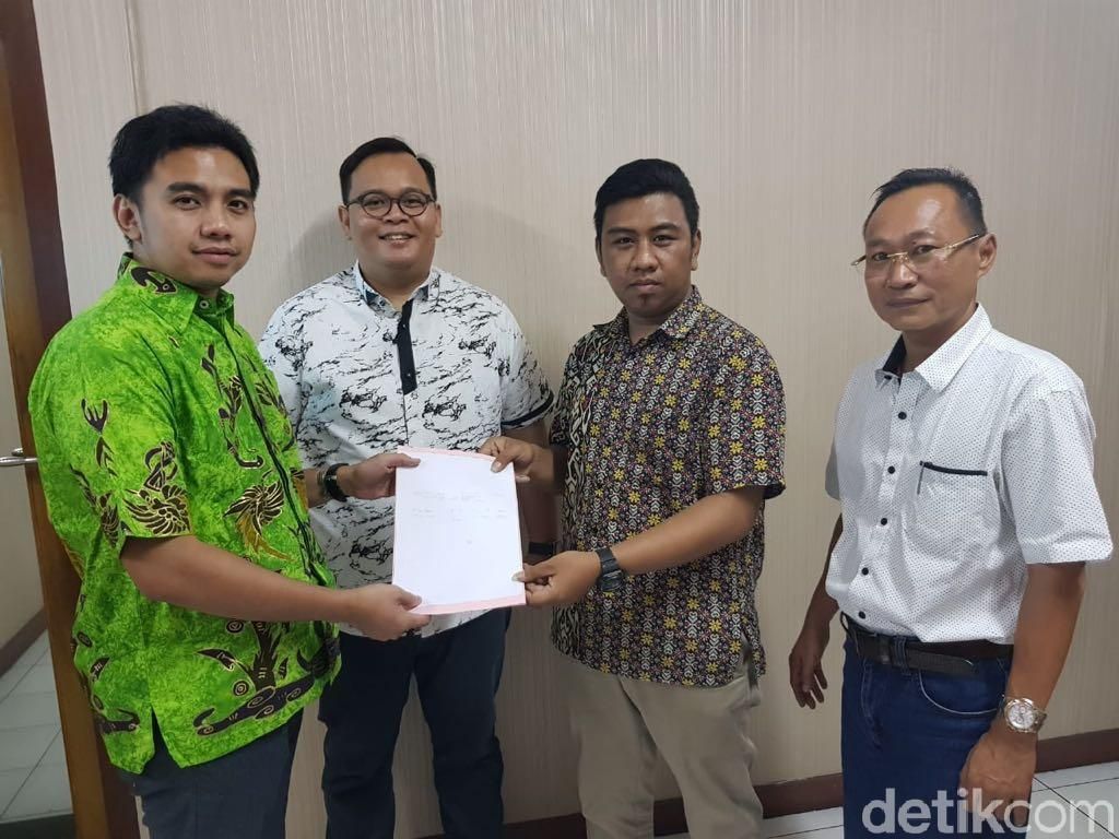 Uang Korupsi Kapal Cepat Rp 2,5 M Dikembalikan ke Negara Uang Korupsi Kapal Cepat Rp 2,5 M Dikembalikan ke Negara