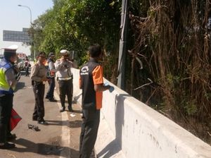 Mayat Diduga Korban Tabrak Lari Ditemukan di Dekat Tol Arah Soetta
