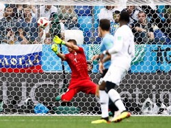 Prancis: 2 Shots on Target, 2 Gol