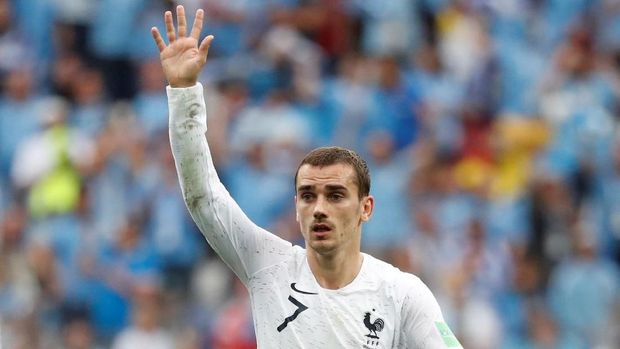 Antoine Griezmann menjadi penyerang lubang yang amat berbahaya di pertahanan lawan. (
