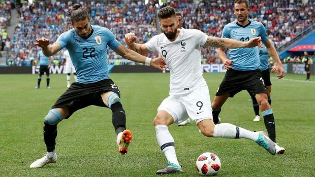 Didier Deschamps terus mempercayai Olivier Giroud sebagai ujung tombak.