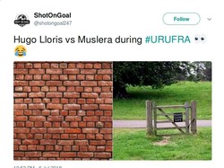 Penampilan Muslera di bawah mistar bertolak belakang dengan kiper Prancis, Hugo Lloris, yang sukses mencatat clean sheet. Foto: Twitter