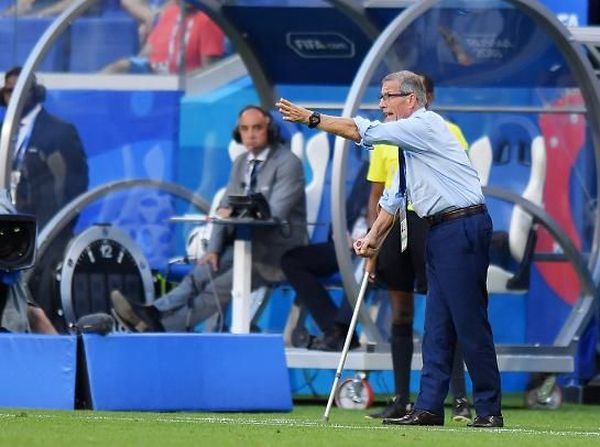 Oscar Tabarez, Pelatih dengan Penyakit Langka di Piala Dunia 2018
