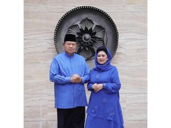 Desainer Anne Avantie Kenang Pelukan Hangat Ani Yudhoyono