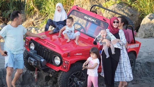 Cerita Zaskia Adya Mecca yang Jarang Belikan Anak-anaknya Mainan