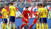 Masih dari Inggris, Harry Maguire, juga menunjukkan penampilan bagus. Bek Leicester City itu juga suah menyumbang satu gol. (Foto: Max Rossi/Reuters)