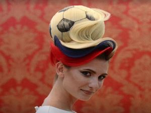 Kreasi Rambut Keren Bertema Piala Dunia oleh Georgy Kot