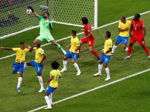 Brasil Tersingkir, Fernandinho Dapat Serangan Rasial dan Diancam