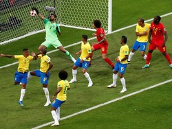 Brasil Tersingkir, Fernandinho Dapat Serangan Rasial dan Diancam