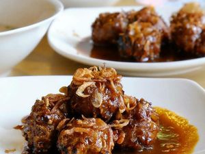 Malam Minggu Enaknya Jajan Bakso Bakar Mantap di 5 Tempat Ini