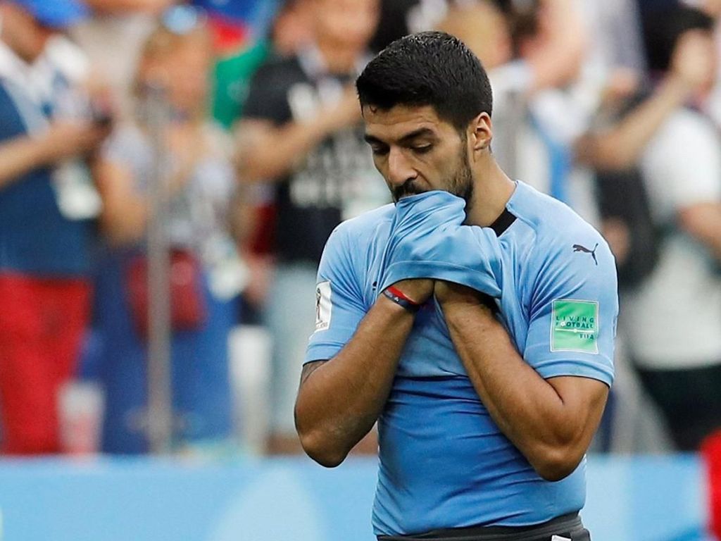Suarez Kenang Masa Suramnya karena Gigit Chiellini Suarez Kenang Masa Suramnya karena Gigit Chiellini