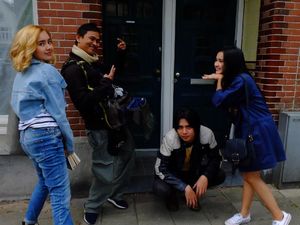 Tak Saling Kenal, Ini Cara Bintang Roman Picisan Perankan Sahabat Betulan Tak Saling Kenal, Ini Cara Bintang Roman Picisan Perankan Sahabat Betulan