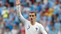 Antoine Griezmann menjadi pelengkap gol Varane di laga Prancis melawan Uruguay. Dia layak masuk 11 pemain terbaik. (Foto: Damir Sagolj/Reuters)