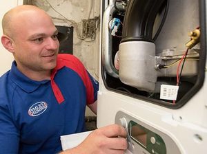 Jadi Tukang Ledeng, Gaji Pria Ini Lebih Besar dari Perdana Menteri Jadi Tukang Ledeng, Gaji Pria Ini Lebih Besar dari Perdana Menteri