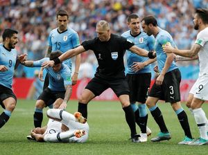 Deretan Adegan Ribut-ribut Uruguay vs Prancis akibat Diving Mbappe Deretan Adegan Ribut-ribut Uruguay vs Prancis akibat Diving Mbappe