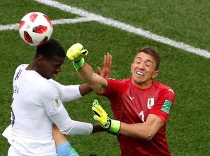 Video: Muslera Jelmaan Karius di Piala Dunia 2018