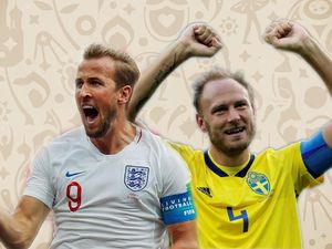 Video: Kane Vs Granqvist, Duel Algojo Titik 12 Pas Video: Kane Vs Granqvist, Duel Algojo Titik 12 Pas