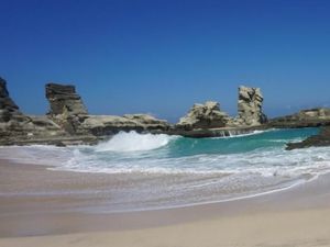 Pantai Klayar, Keindahan Tersembunyi di Balik Bukit