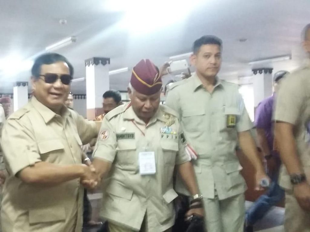 Yayat Sudrajat Merapat ke Prabowo, Berkarya: Bukan Sikap Partai Yayat Sudrajat Merapat ke Prabowo, Berkarya: Bukan Sikap Partai
