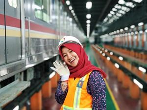Terpukau Pesona Tiara, Masinis Cantik MRT Jakarta yang Bikin Jatuh Hati