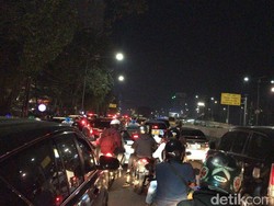 Malam Minggu, Lalin Gatot Subroto-Bidakara Macet