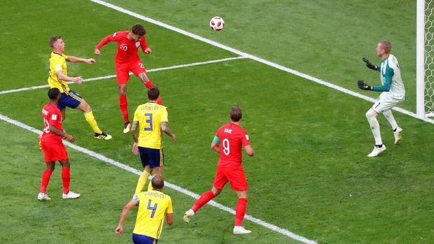Di babak kedua giliran Dele Alli yang mencetak gol lantaran tak terkawal bek Swedia.