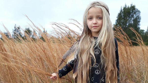 Weekend Makin Semangat Lihat Bocah Manis Berambut Indah Ini