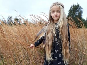 Weekend Makin Semangat Lihat Bocah Manis Berambut Indah Ini