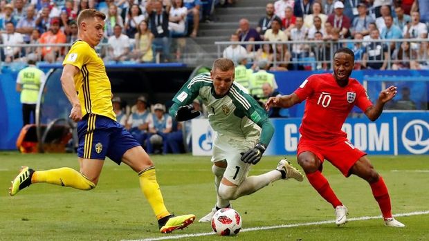 Sterling ketika membuang peluang untuk menggandakan kedudukan. 