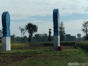 Terkendala Biaya, Pembongkaran Nisan Raksasa Diambil Alih Dinas Ini Terkendala Biaya, Pembongkaran Nisan Raksasa Diambil Alih Dinas Ini