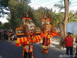 Drumband dan Tarian Sambut hasil Rekapitulasi Pilgub Jateng