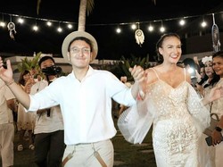 Beda Agama, Nadine dan Dimas Anggara Menikah di Bhutan?