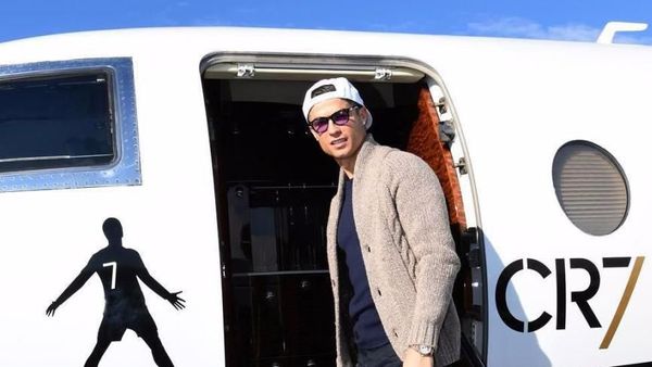 Pesepakbola Dunia yang Doyan Pergi Pakai Jet Pribadi