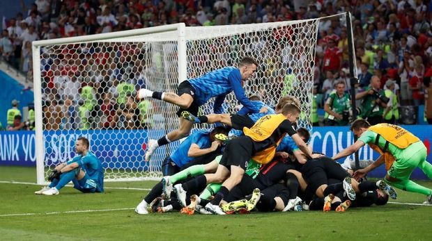 Kroasia melaju ke final dengan melewati dua adu penalti.