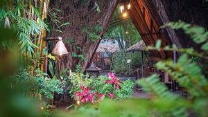 Adem Pisan! Makan Enak di Kebun Bambu yang Asri Ini