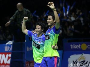 Keriuhan Suporter Istora yang Akan Dirindukan Liliyana Natsir Keriuhan Suporter Istora yang Akan Dirindukan Liliyana Natsir