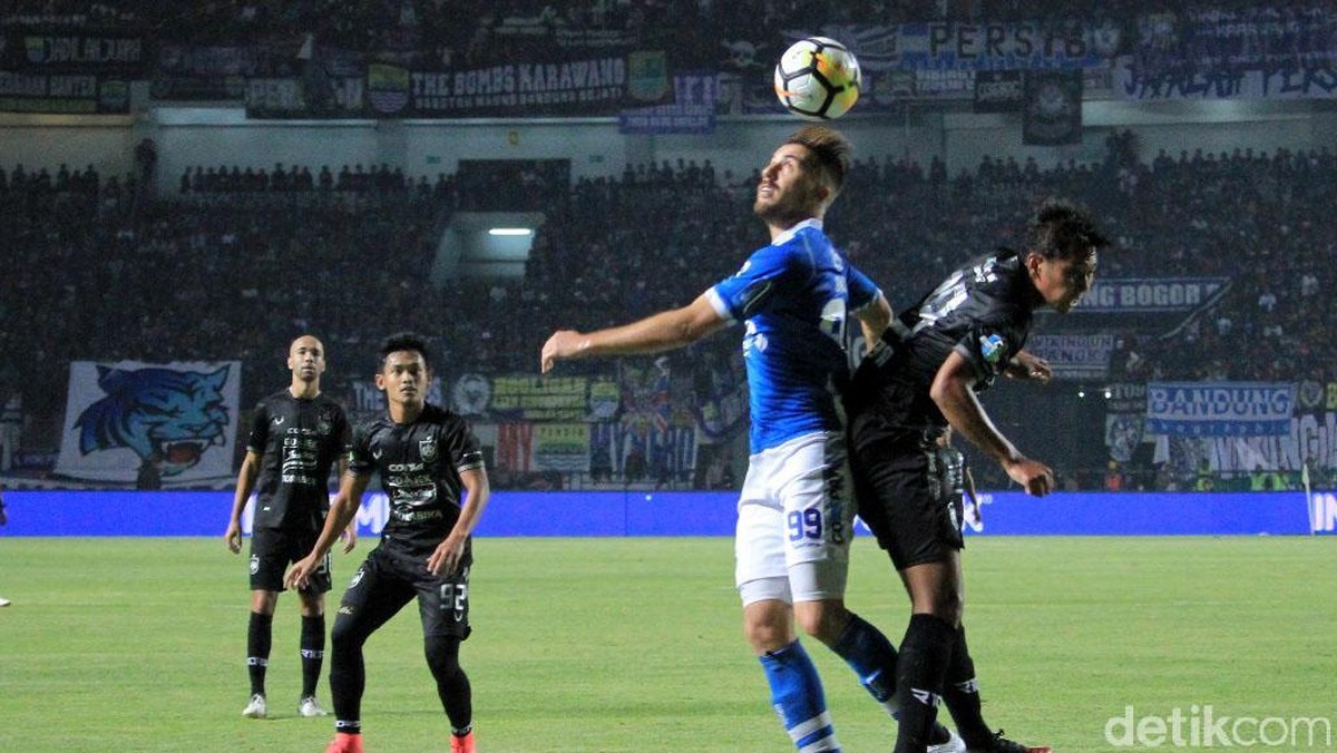 Persib dinilai bisa menang lebih besar saat menghadapi PSIS Semarang (Wisma Putra/detikSport)