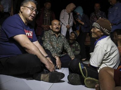 Mendes Bantu Pengungsi Gunung Agung