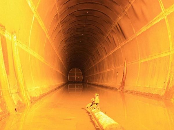 Keren! Potret Terowongan Minyak Sisa-sisa Bom Darwin