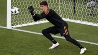 Courtois Bukannya Mengejek Pickford