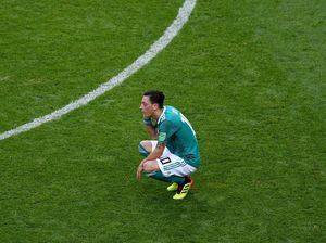 Neuer: Timnas Jerman Sudah Legawa dengan Pensiunnya Oezil Neuer: Timnas Jerman Sudah Legawa dengan Pensiunnya Oezil