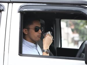 Hengky Kurniawan Gratiskan Fortuner Jadi Mobil Pengantin Warga Hengky Kurniawan Gratiskan Fortuner Jadi Mobil Pengantin Warga